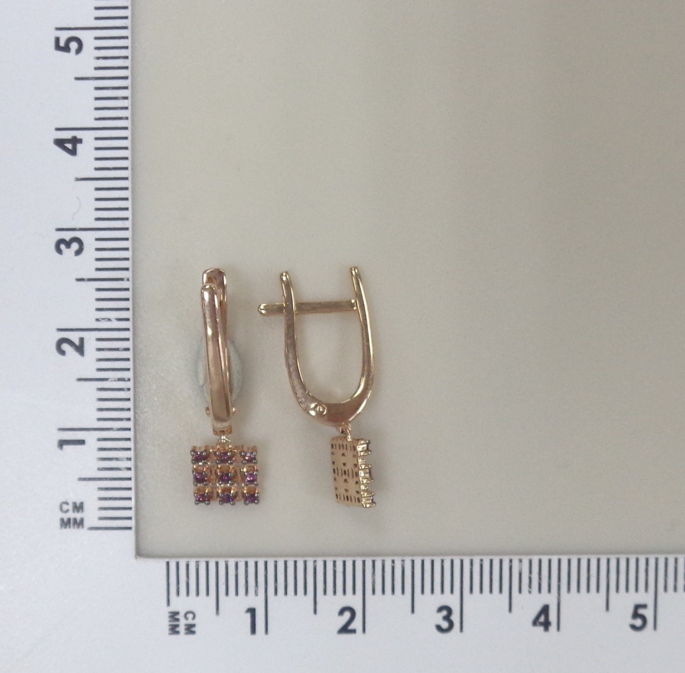 Серебряные серьги с розовыми бриллиантами